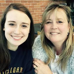 Meet your Posher, Sandy